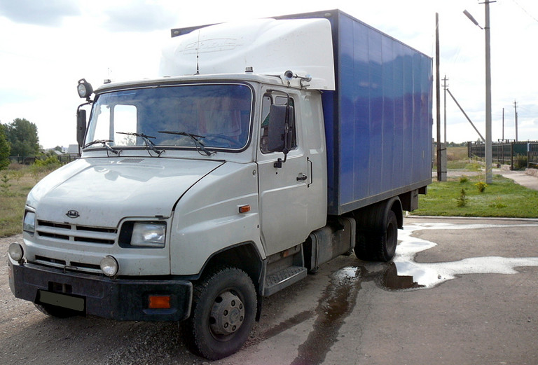 Заказать грузовой автомобиль для доставки вещей : Гарнитур из Волгограда в Анапу